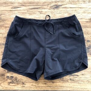 Land’s End Black Women’s 5” Board Shorts With Panty Size 12